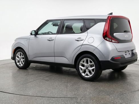 Used 2025 Kia Soul LX w/ LX Technology Package FWD image 6