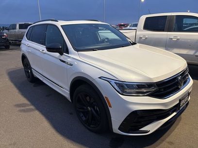 Used 2023 Volkswagen Tiguan SE R-Line