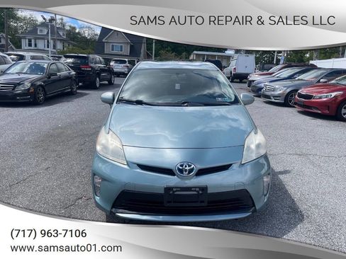 Used 2013 Toyota Prius Two FWD image 2