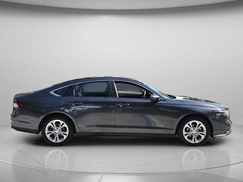 Used 2025 Honda Accord LX image 3