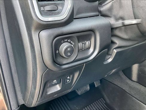 Used 2022 RAM 1500 Laramie AWD/4WD image 23