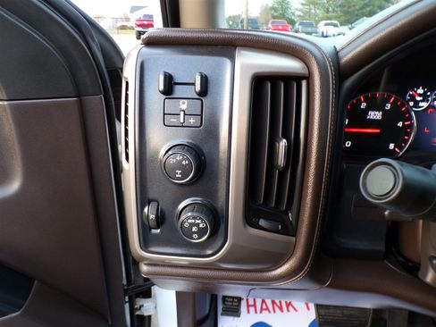 Used 2015 GMC Sierra 3500 Denali w/ Duramax Plus Package image 30