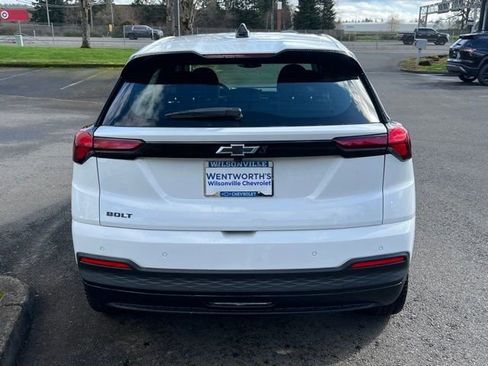 New 2027 Chevrolet Bolt LT w/ Comfort Package image 6