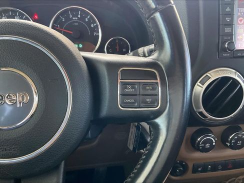 Used 2012 Jeep Wrangler Sahara w/ Connectivity Group AWD/4WD image 22