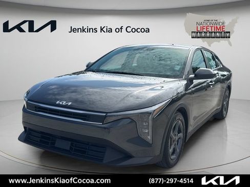 New 2026 Kia K4 FWD image 11