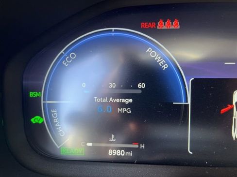 Used 2025 Toyota RAV4 Limited image 16