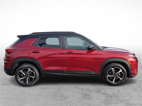 Used 2023 Chevrolet TrailBlazer RS w/ Sun and Liftgate Package image 7