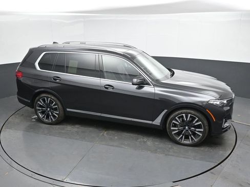 Used 2022 BMW X7 xDrive40i w/ Premium Package AWD/4WD image 33