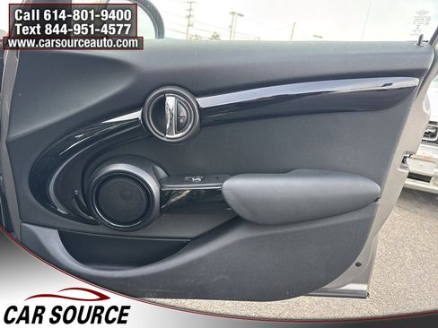Used 2016 MINI Cooper S image 30