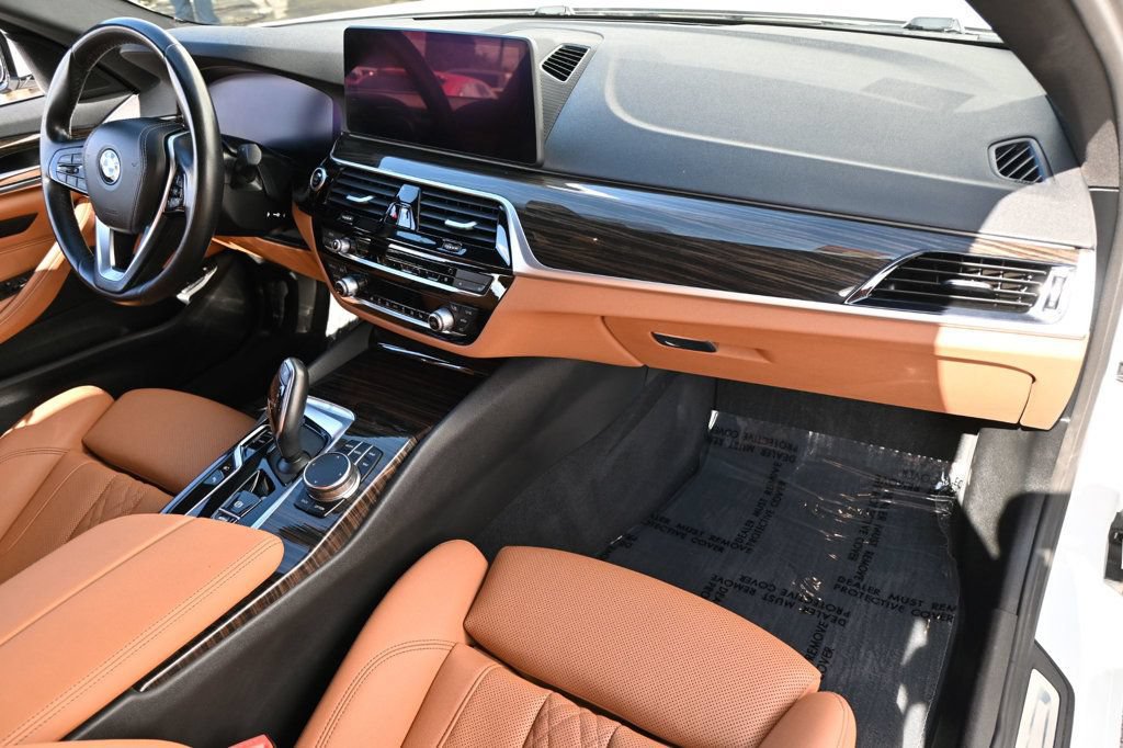 Used 2023 BMW 530e w/ Convenience Package RWD image 10