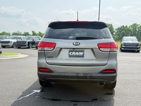 Used 2016 Kia Sorento FWD image 6