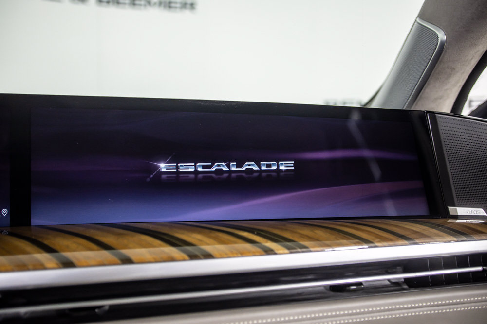 Used 2025 Cadillac Escalade Premium Luxury Platinum w/ LPO, Floor Liner Package AWD/4WD image 41