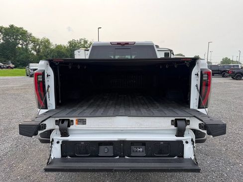 Used 2024 GMC Sierra 2500 AT4X w/ AT4X AEV Edition AWD/4WD image 21