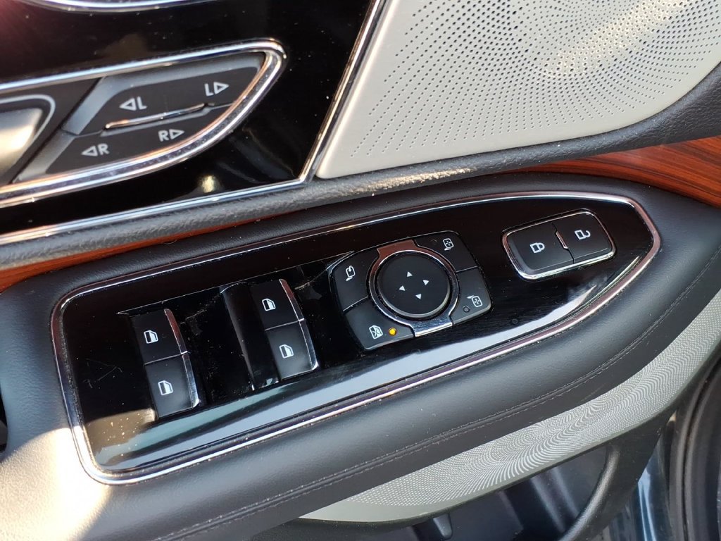 Used 2024 Lincoln Navigator Reserve AWD/4WD image 17