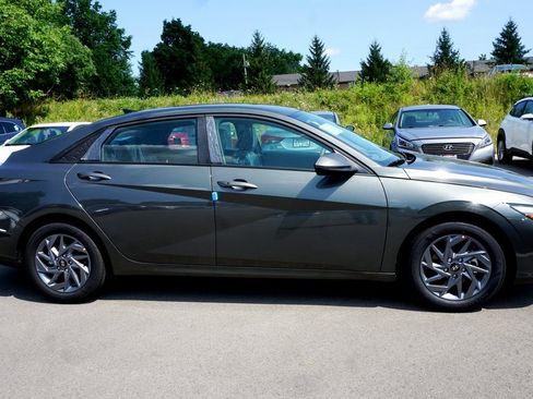 Certified 2024 Hyundai Elantra SEL image 4