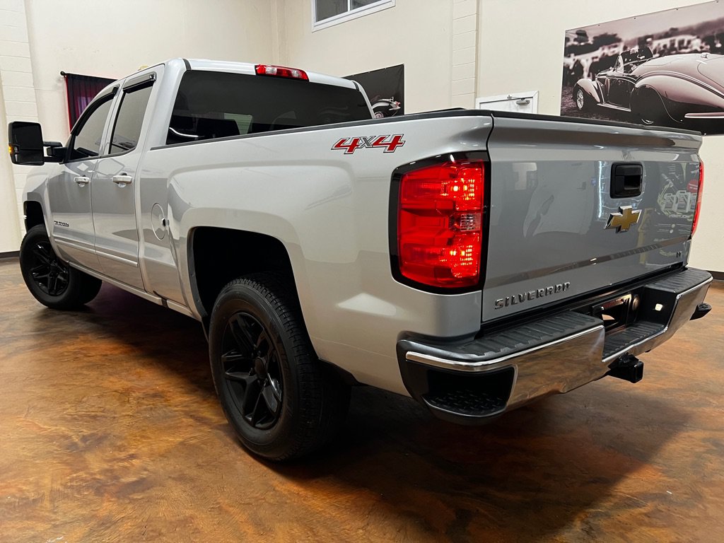 Used 2017 Chevrolet Silverado 1500 LT w/ Max Trailering Package AWD/4WD image 2
