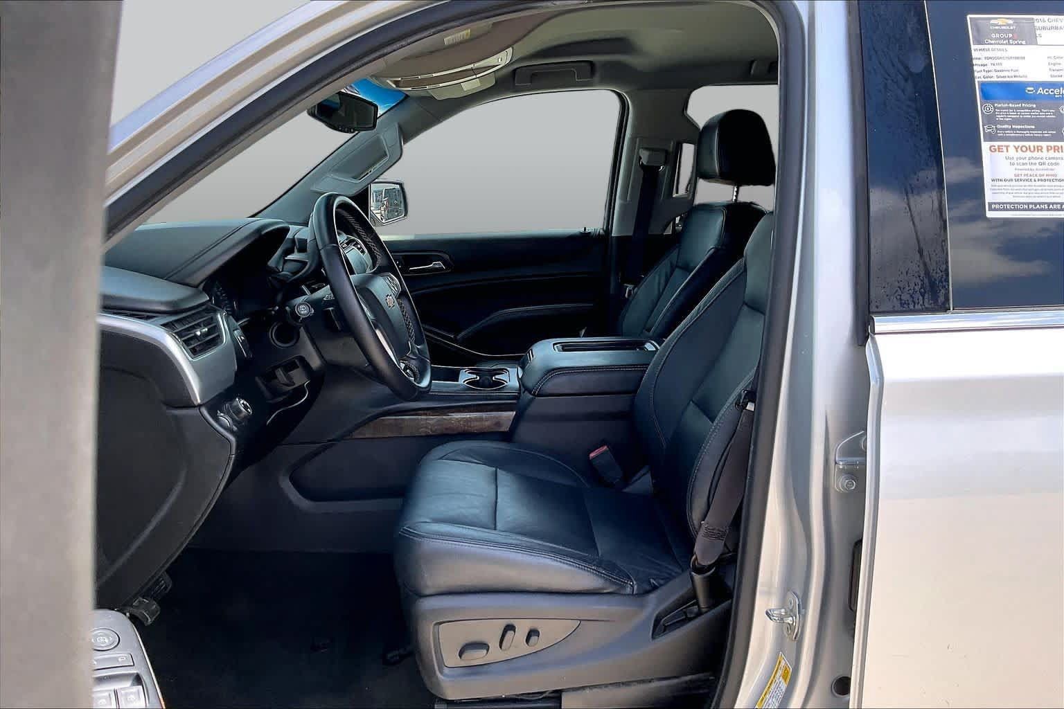 Used 2016 Chevrolet Suburban LS RWD image 8