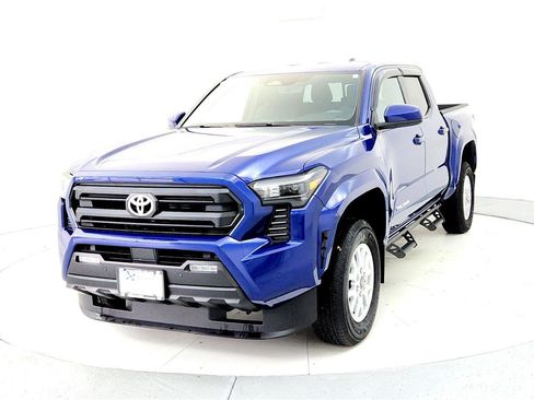 Certified 2024 Toyota Tacoma SR5 image 2