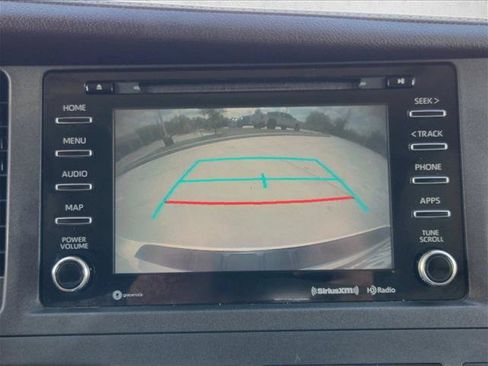 Used 2019 Toyota Sienna XLE Premium FWD image 14