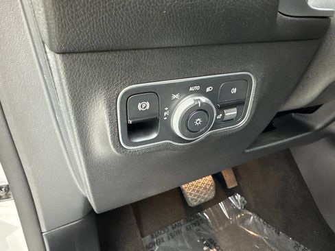 Used 2023 Mercedes-Benz EQB 300 4MATIC w/ Exclusive Package image 52
