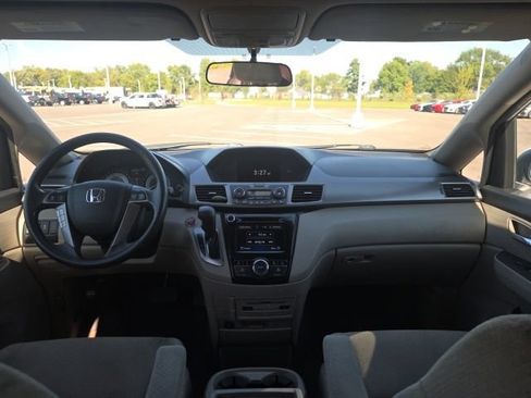 Used 2016 Honda Odyssey SE image 21