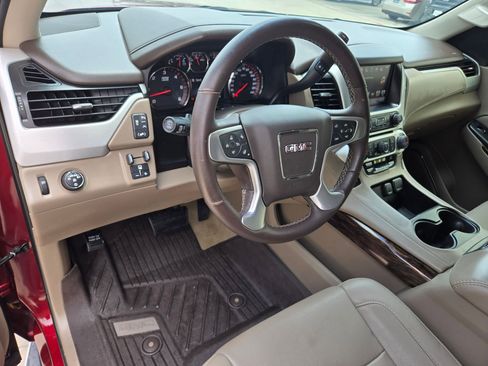 Used 2016 GMC Yukon XL SLT w/ Open Road Package image 10