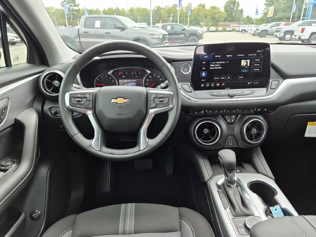 New 2026 Chevrolet Blazer LT w/ Convenience Package FWD image 29