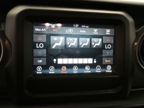 Used 2021 Jeep Wrangler Sport S image 11