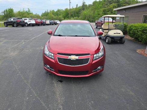 Used 2014 Chevrolet Cruze LT w/ RS Package FWD image 3