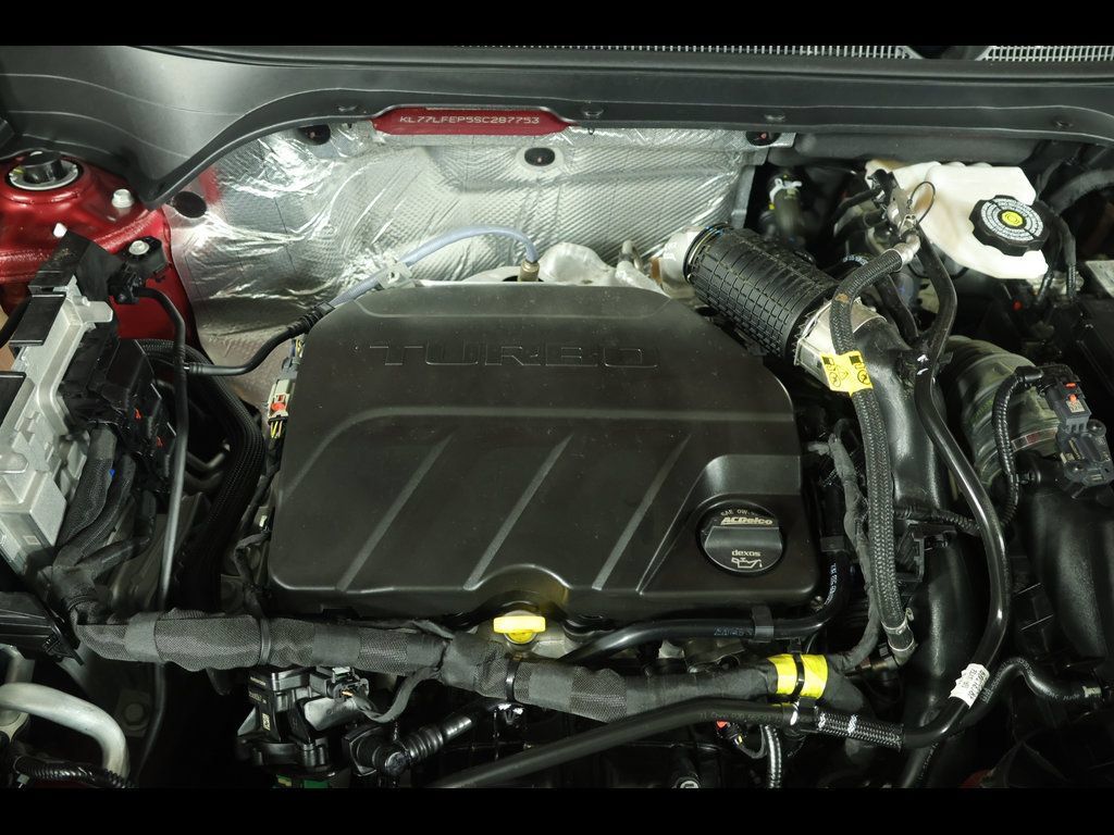 Used 2025 Chevrolet Trax LS w/ LS Convenience Package FWD image 19