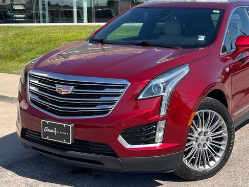 Used 2017 Cadillac XT5 Luxury w/ Driver Awareness Package AWD/4WD image 2