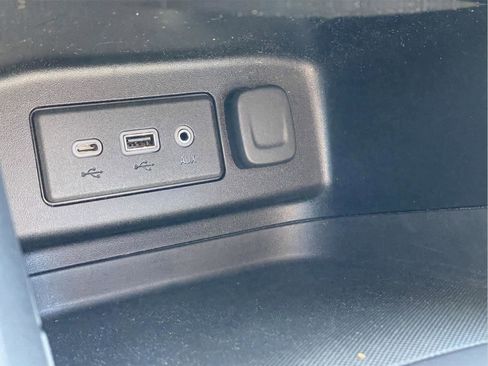 Used 2021 Chevrolet Equinox LT image 30