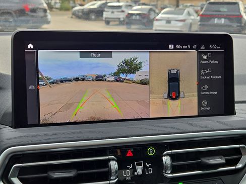 Certified 2025 BMW X4 xDrive30i image 18