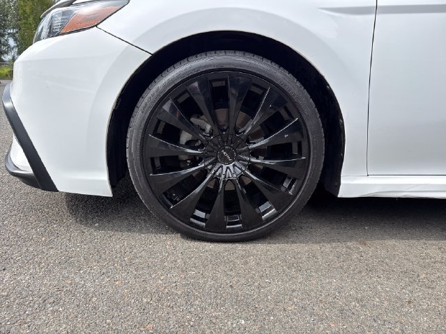 Used 2021 Toyota Camry SE FWD image 25