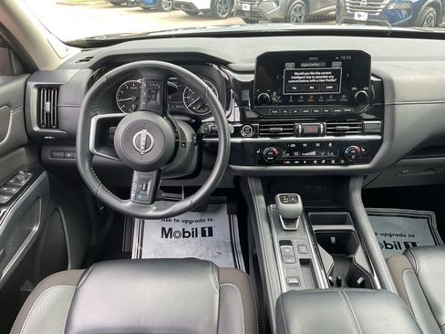 Used 2023 Nissan Pathfinder SL w/ SL Premium Package FWD image 19