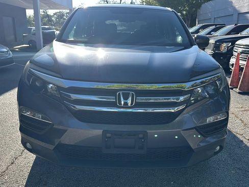 Used 2017 Honda Pilot EX image 2