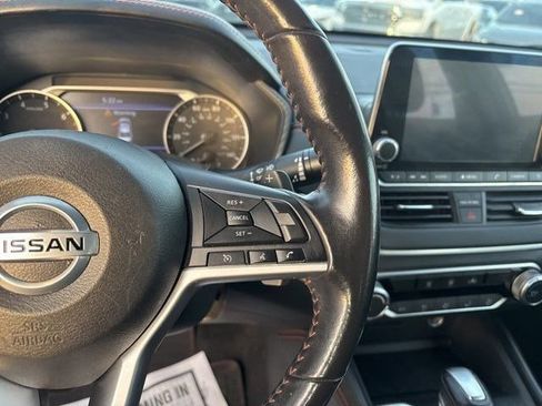 Used 2022 Nissan Altima 2.5 SR image 19