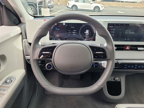 Used 2024 Hyundai Ioniq 5 SE RWD image 16