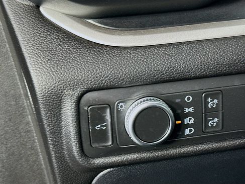 Used 2021 Ford Explorer XLT RWD image 10