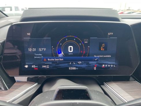 New 2025 Chevrolet Suburban Premier image 28