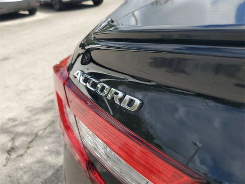 Used 2022 Honda Accord Sport image 9