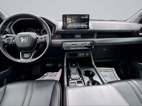 Used 2024 Honda Pilot TrailSport image 13