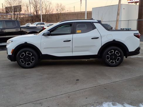 Used 2022 Hyundai Santa Cruz SEL w/ Activity Package image 2