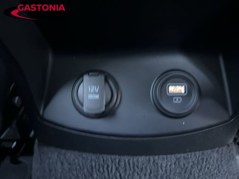 Used 2022 Kia Sorento S image 33