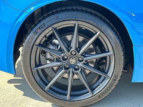 Used 2023 Toyota GR86 Premium RWD image 7