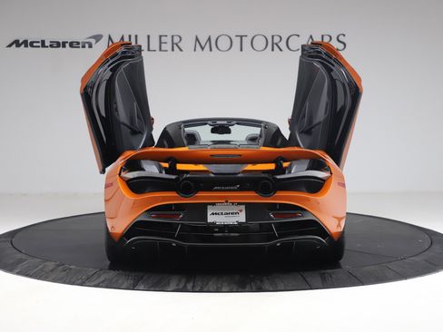 Used 2020 McLaren 720S Spider image 18