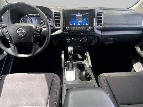 Certified 2022 Nissan Frontier SV w/ Technology Package RWD image 15