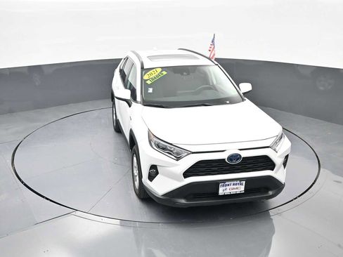 Used 2021 Toyota RAV4 XLE w/ Convenience Package image 27