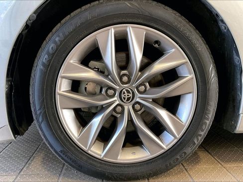 Used 2021 Toyota Avalon XLE FWD image 30