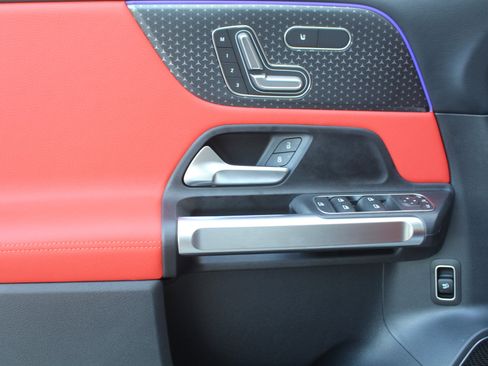 New 2026 Mercedes-Benz GLB 35 AMG 4MATIC image 13